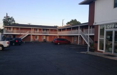 Chateau Motel