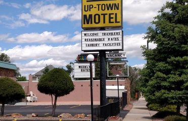 Travelers Uptown Motel